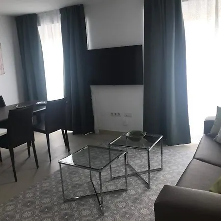 מלון Holidays2malaga Premium 3*